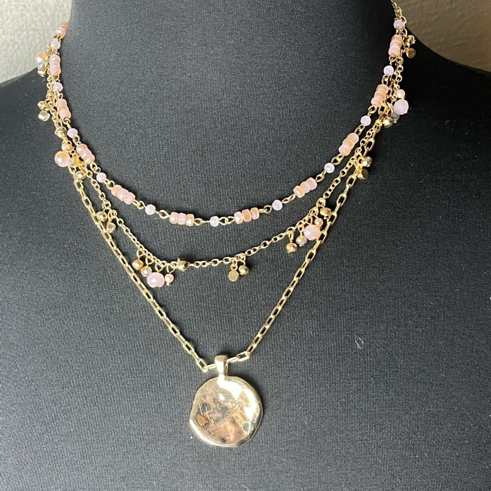 Style & Co. Necklaces Gold plated
Multi Rows Faceted Beads Hammered
Coin Pendant